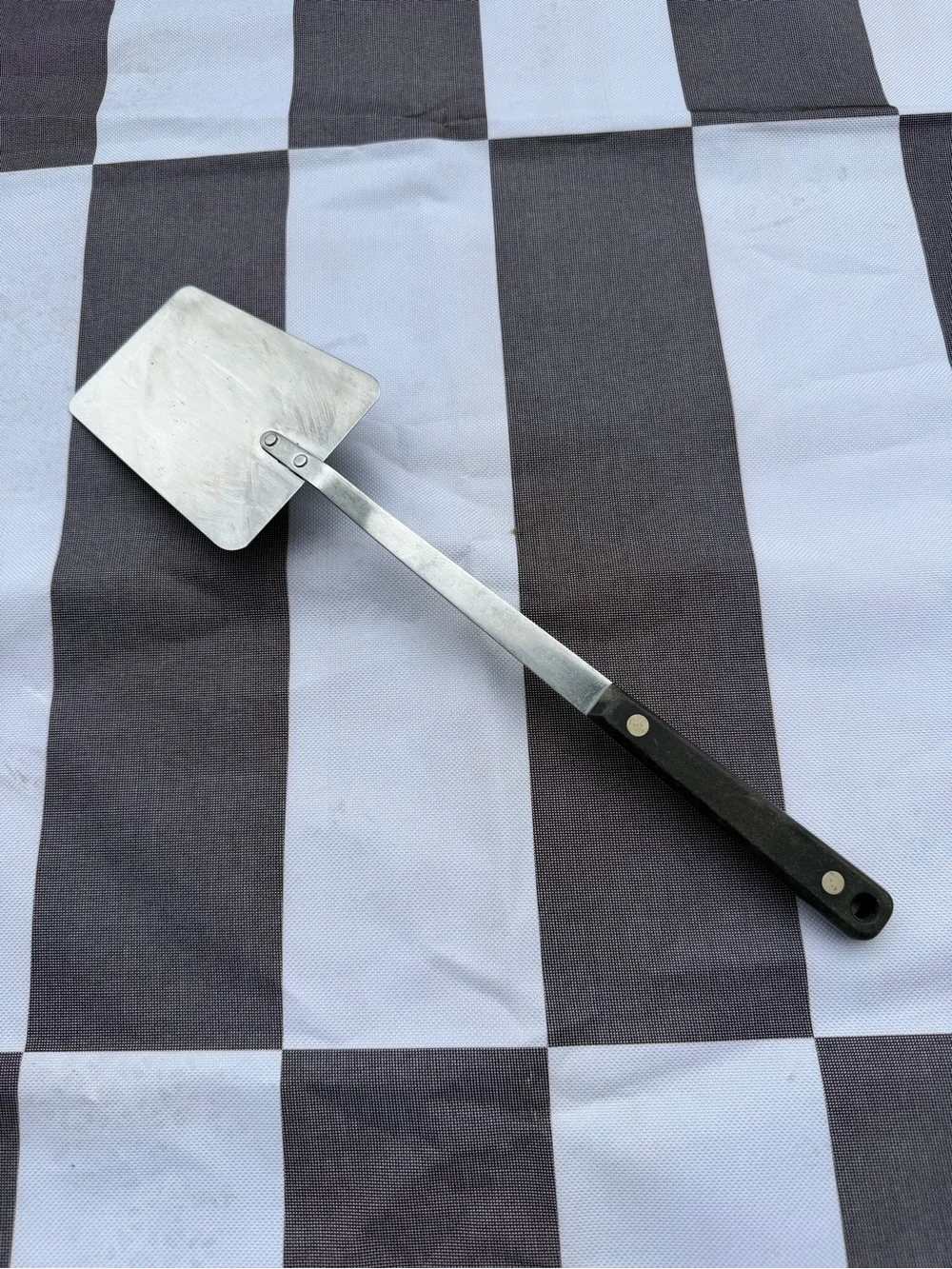 Vtg FLINT Arrowhead SPATULA USA Black Handle Stainless 13 3/4